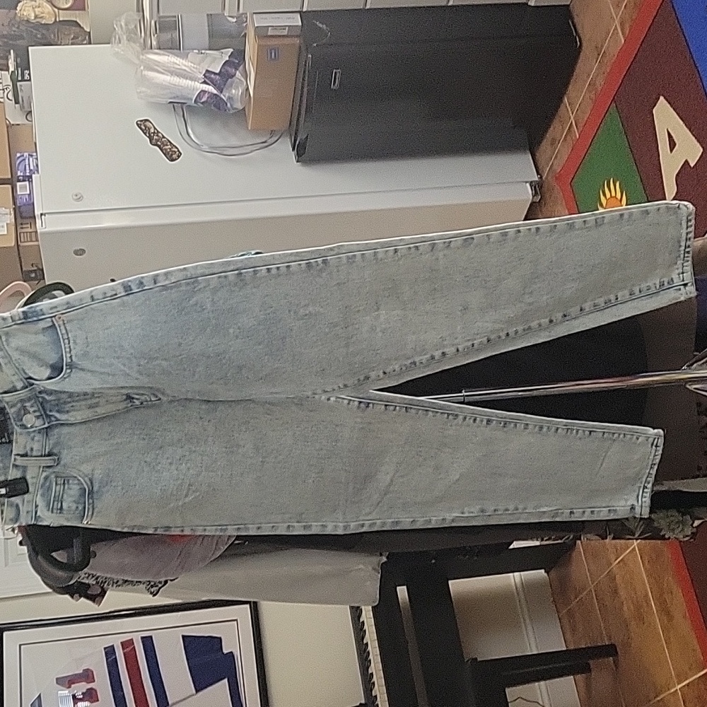 NWOT Pretty Little Thing Mom Denim